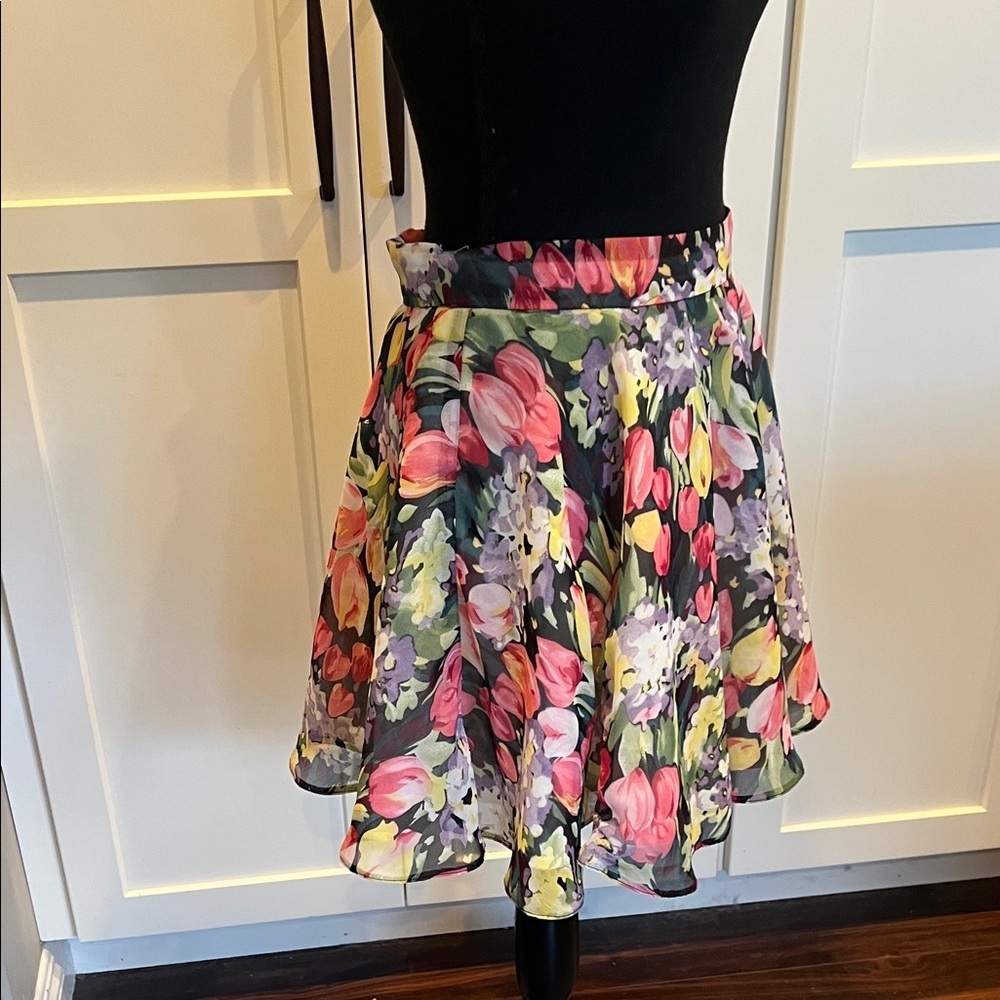 Atmosphere Multi-color Floral Tulip Mini Skirt Size S - Picture 4 of 7